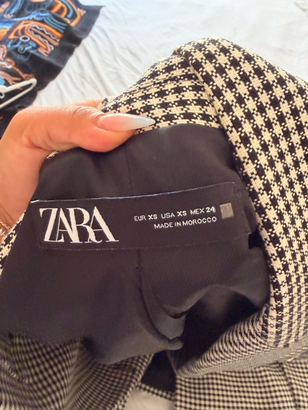 Zara Black & White Houndstooth Blazer - Picture 2 of 2